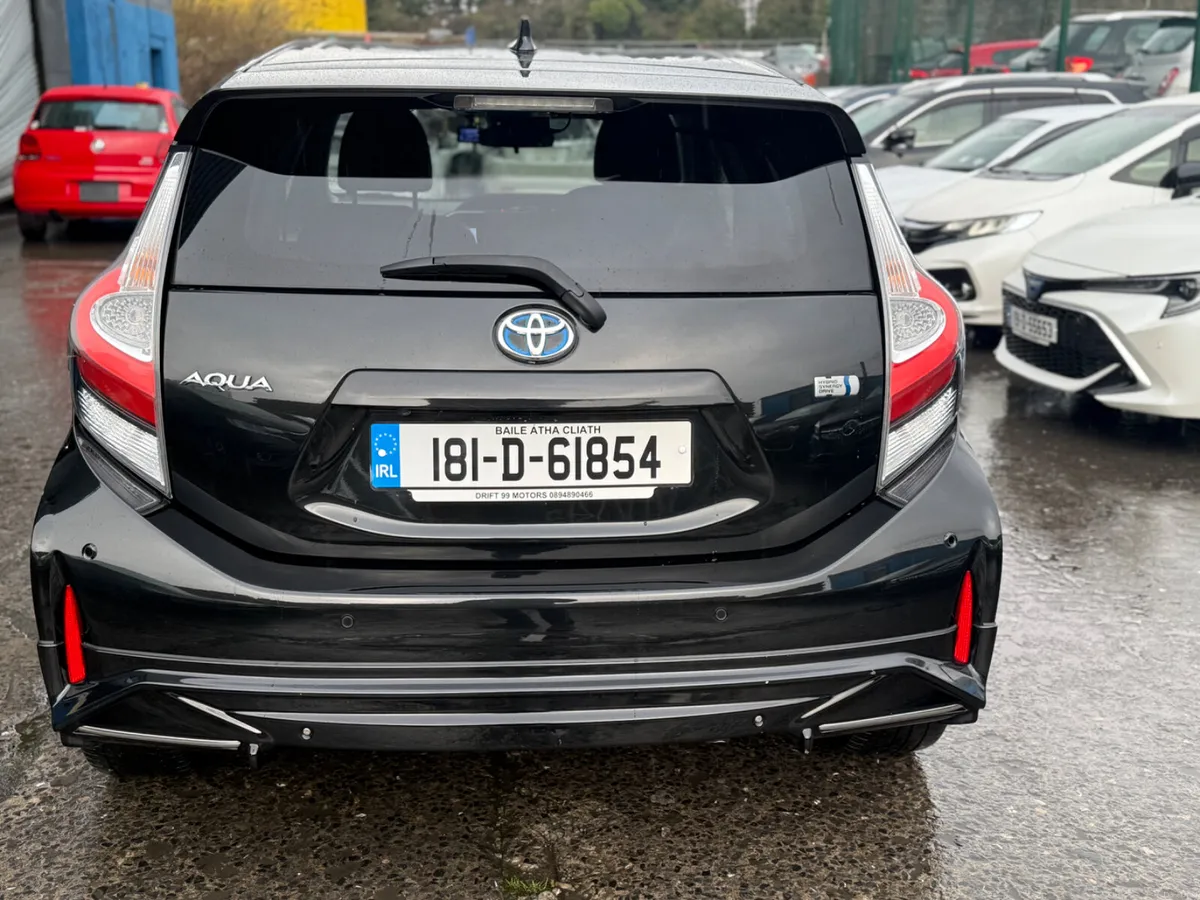 2018 Toyota Aqua Hybrid Auto/G Sports  Leather - Image 4