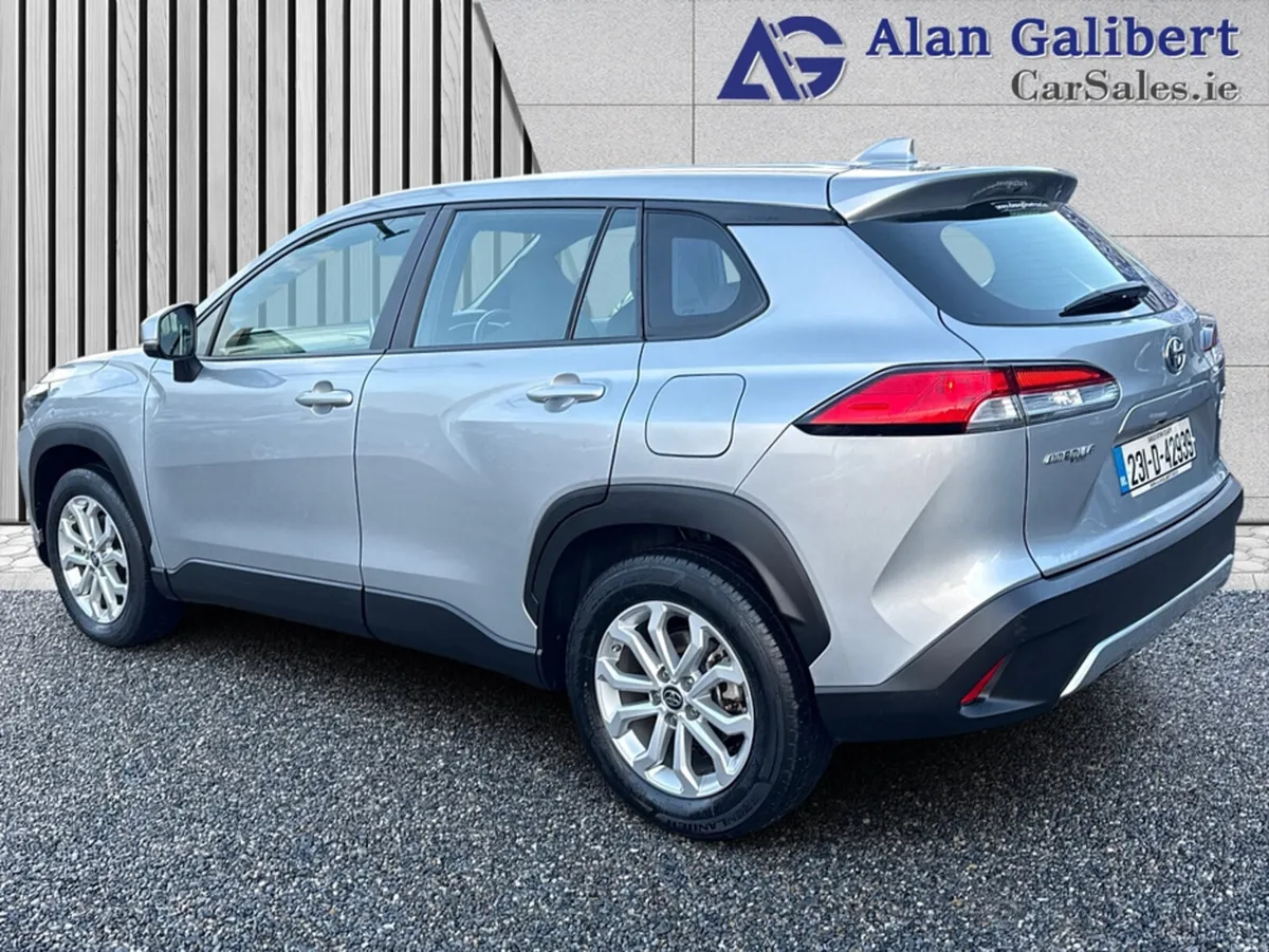 Toyota Corolla Cross 1.8 Petrol HYBRID LUNA €138 P - Image 2