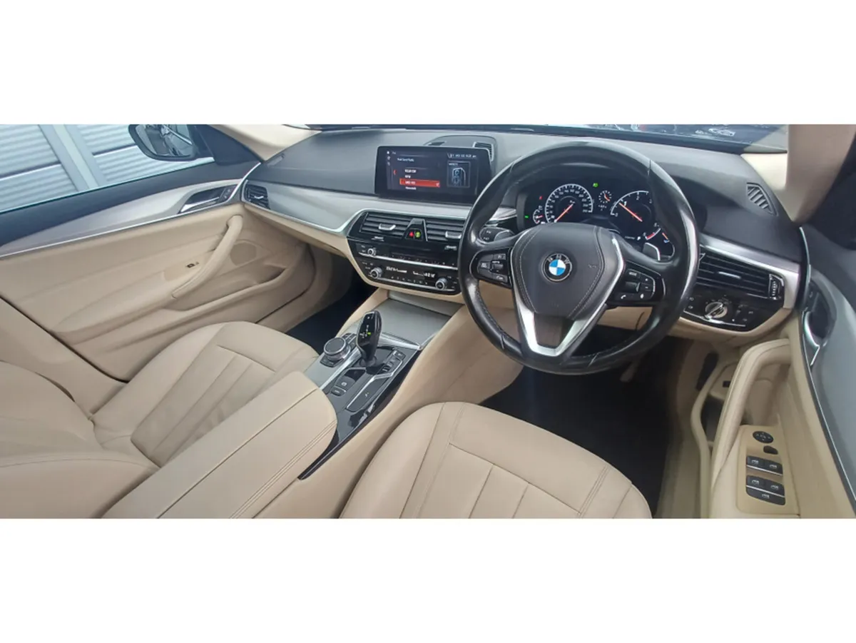 BMW 5-Series D G30 SE  AUTO **SUNROOF** - Image 4