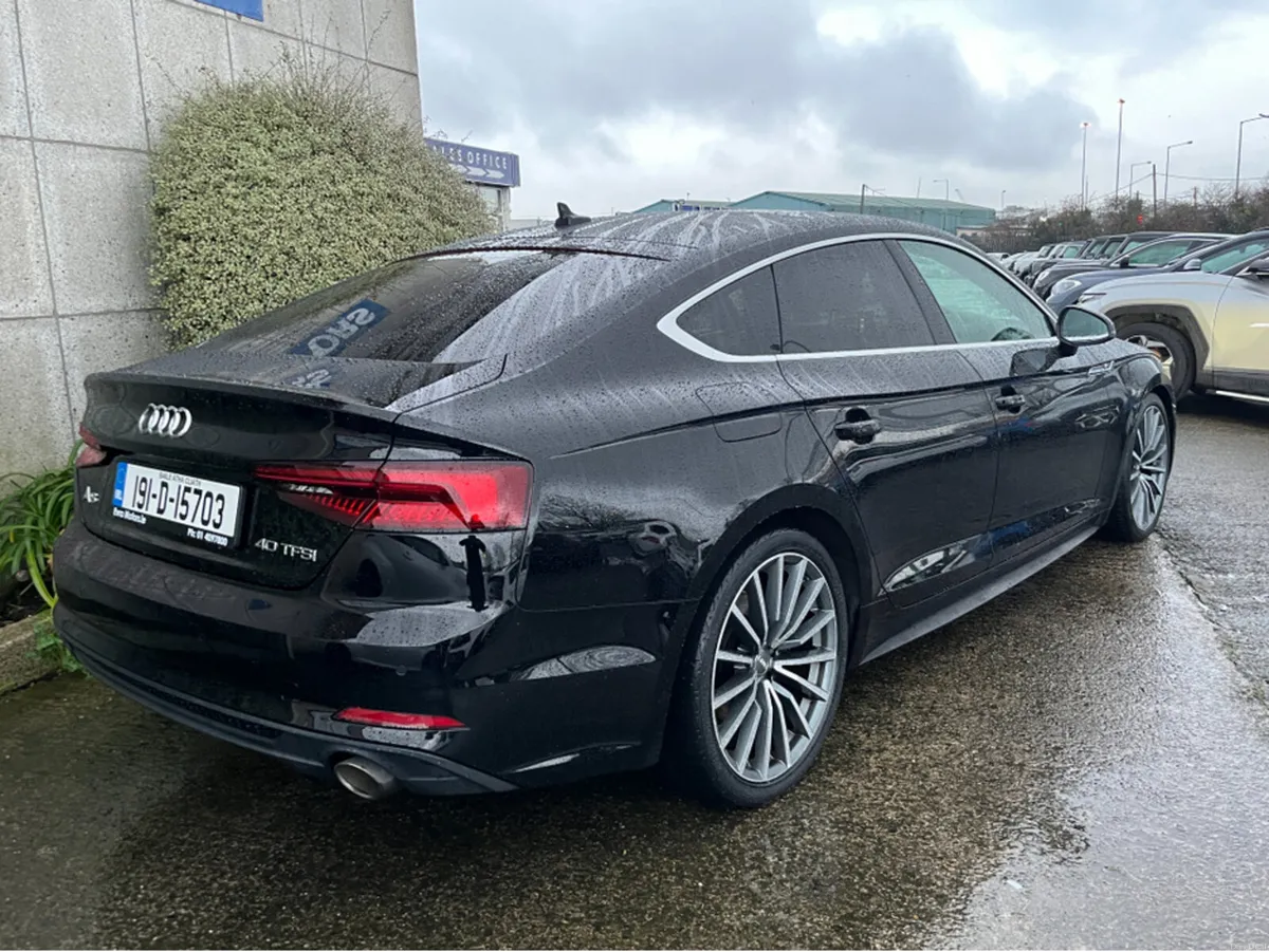 Audi A5 S-LINE SPORTBACK 40 TFSI 190BHP //PANORAMI - Image 4
