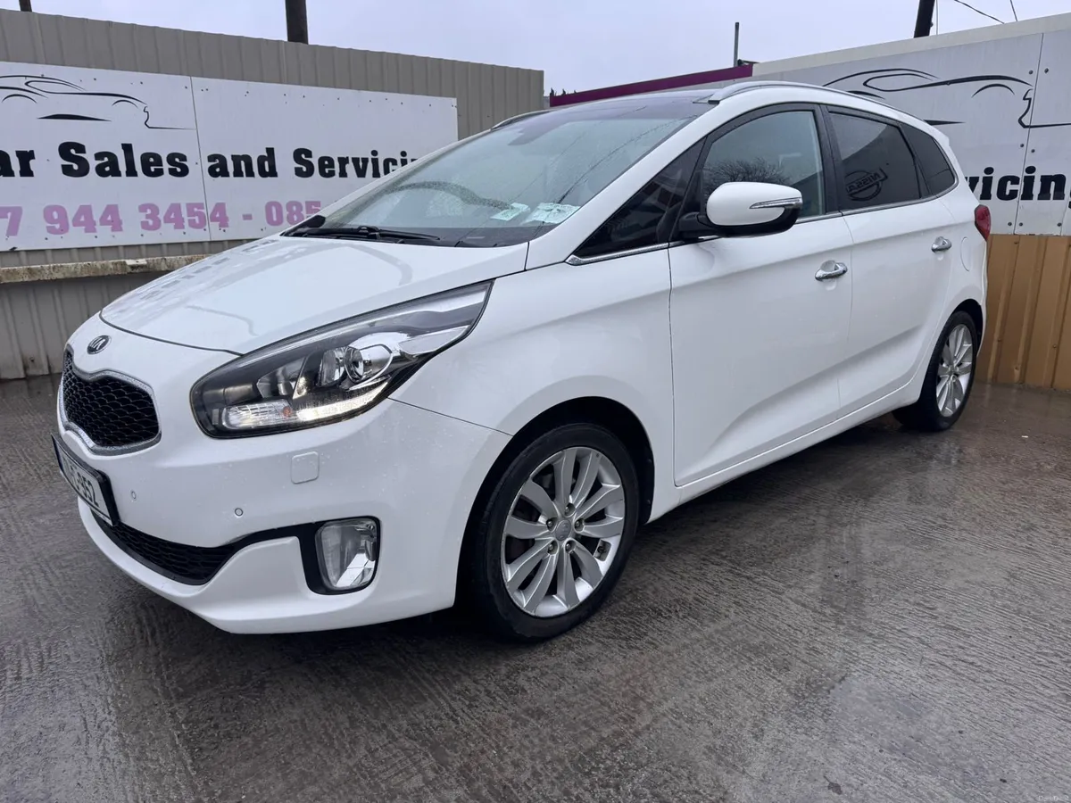 2017 Kia Carens 1.7D PLATINUM Pan Roof - Image 2