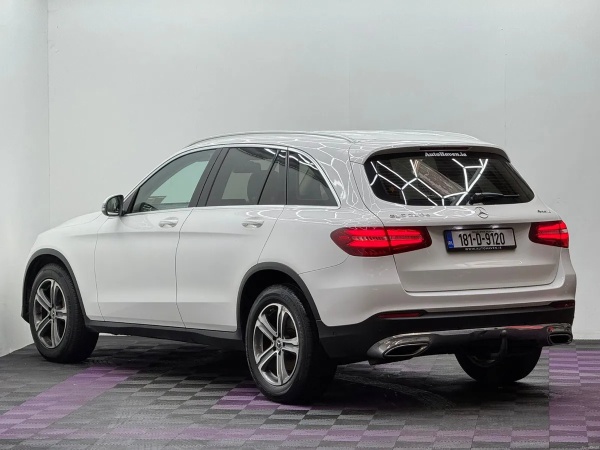 2018 Mercedes-Benz GLC220D 4 Matic - Image 4