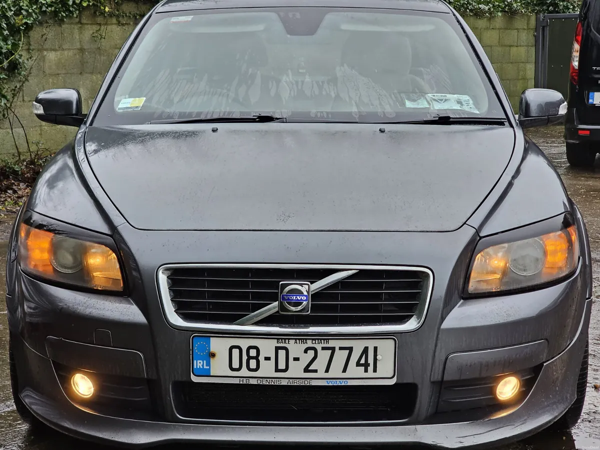 Volvo C30 2008 nct&tax €2200 no offers - Image 2