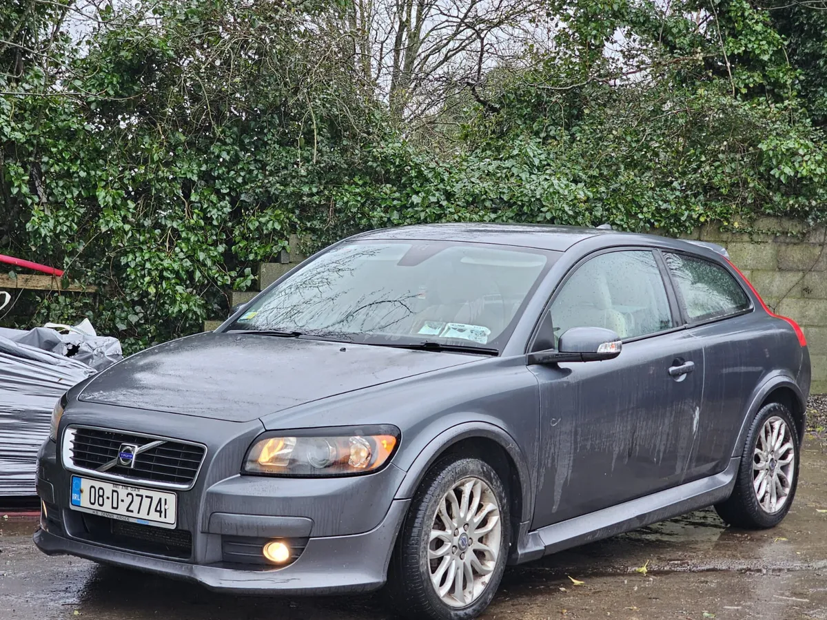 Volvo C30 2008 nct&tax €1990 no offers - Image 2