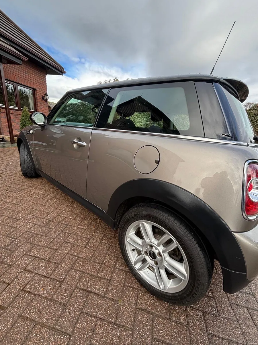 Pristine Mini Cooper, exceptionally low mileage - Image 3