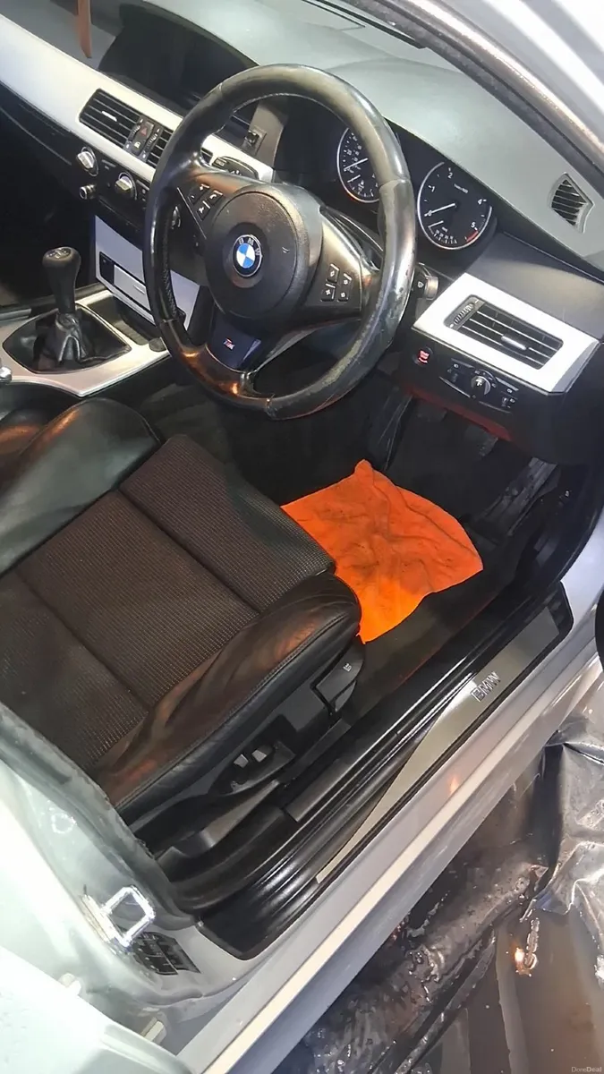 BMW 5-Series 2008 - Image 2