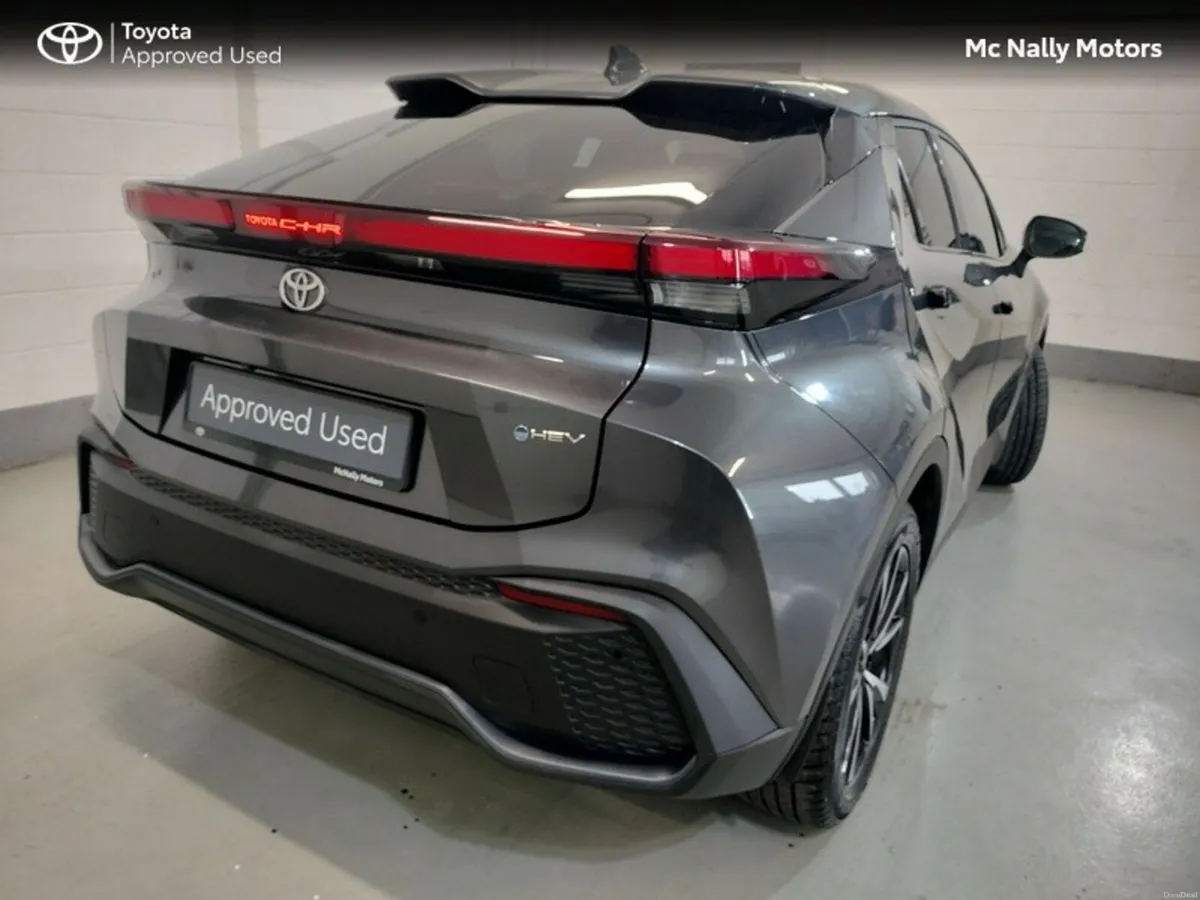 Toyota C-HR HYBRID SPORT - Image 3