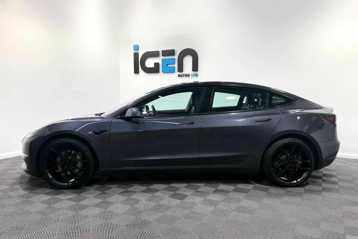 Tesla Model 3 Long Range AWD 4WD 4dr - Image 4