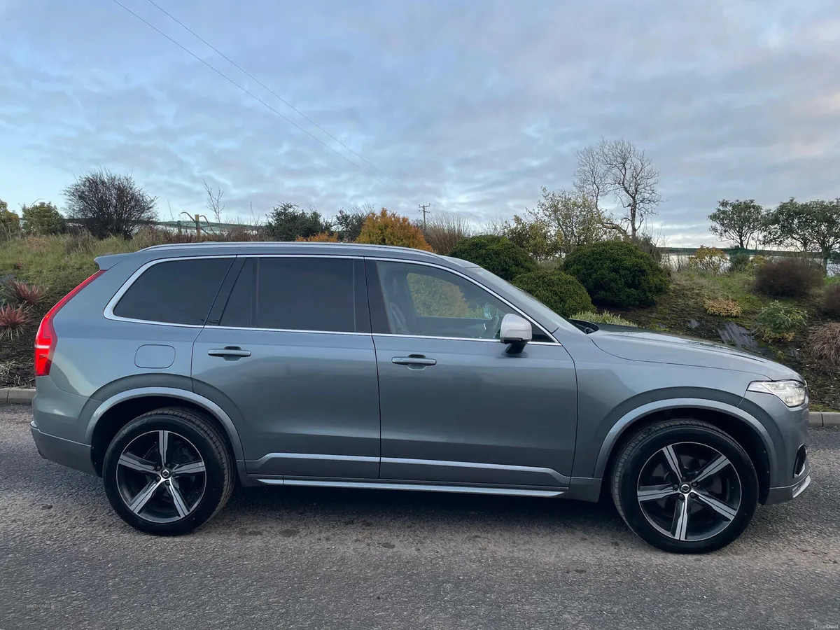Volvo XC90 DIESEL ESTATE - Image 3