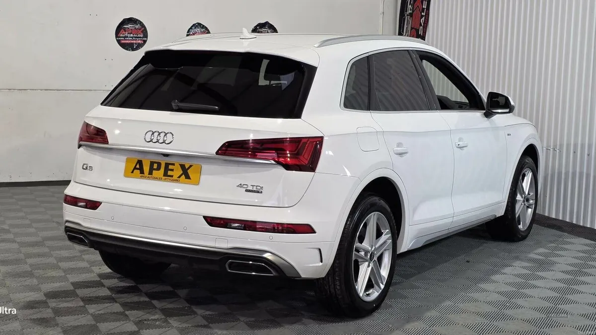 Audi Q5 DIESEL ESTATE - Image 3