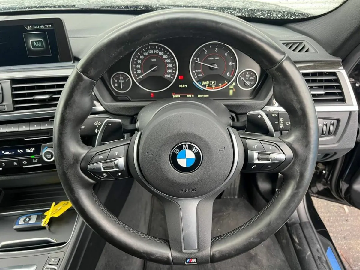 BMW 3-Series 320d M-SPORT TOURING // ONLY 14, 900 - Image 4