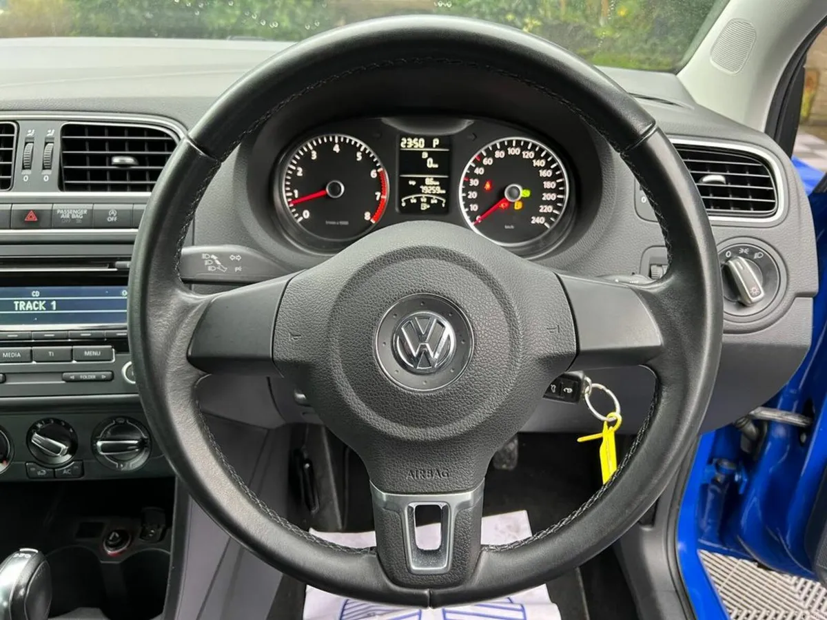 Volkswagen Polo COMFORTLINE 1.2 TSI // SERVICE HIS - Image 4