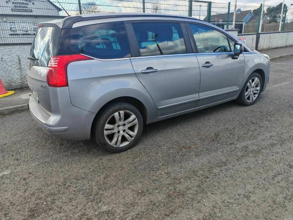 Peugeot 5008 2014 - Image 5