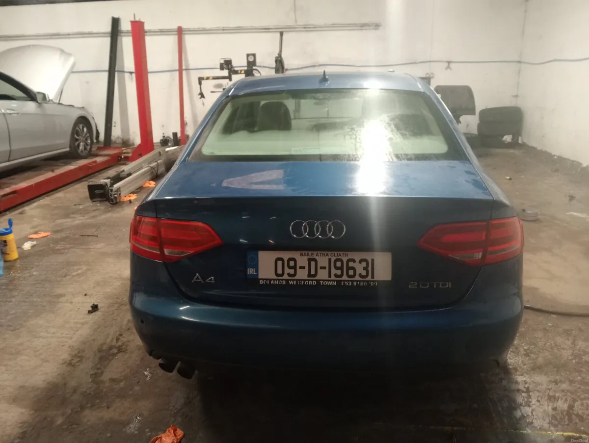Audi A4 2009 TDI automatic - Image 4