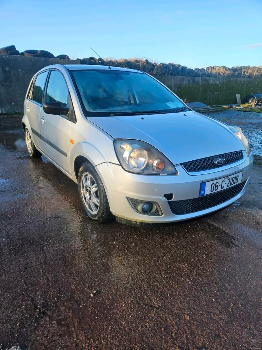 Ford fiesta 13 months nct - Image 1