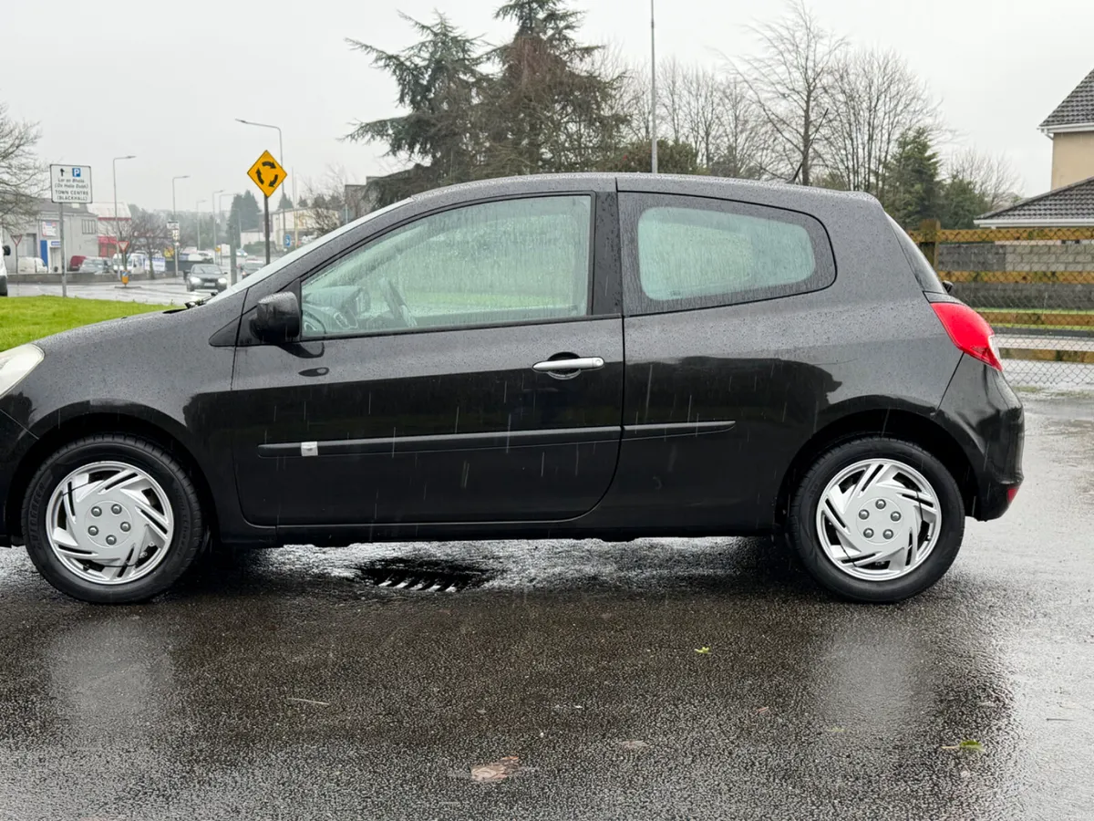 Renault Clio 2010 1.1 petrol with new NCT - Image 4