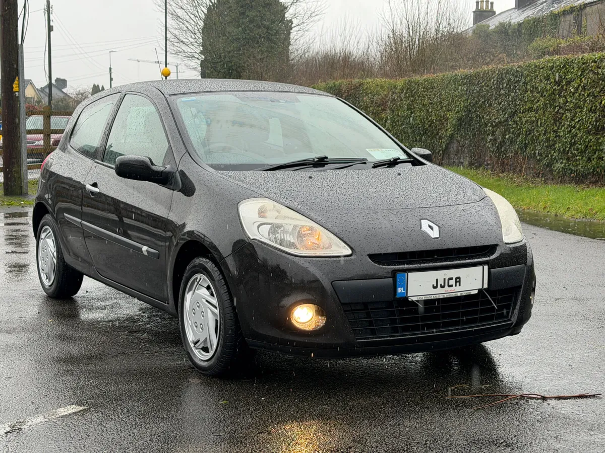 Renault Clio 2010 1.1 petrol with new NCT - Image 1