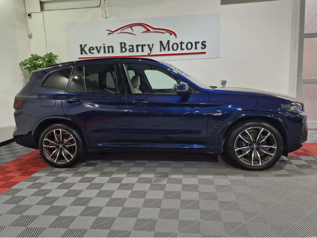BMW X3 30E M SPORT (PRO PACK / OYSTER LEATHER) X-D - Image 4