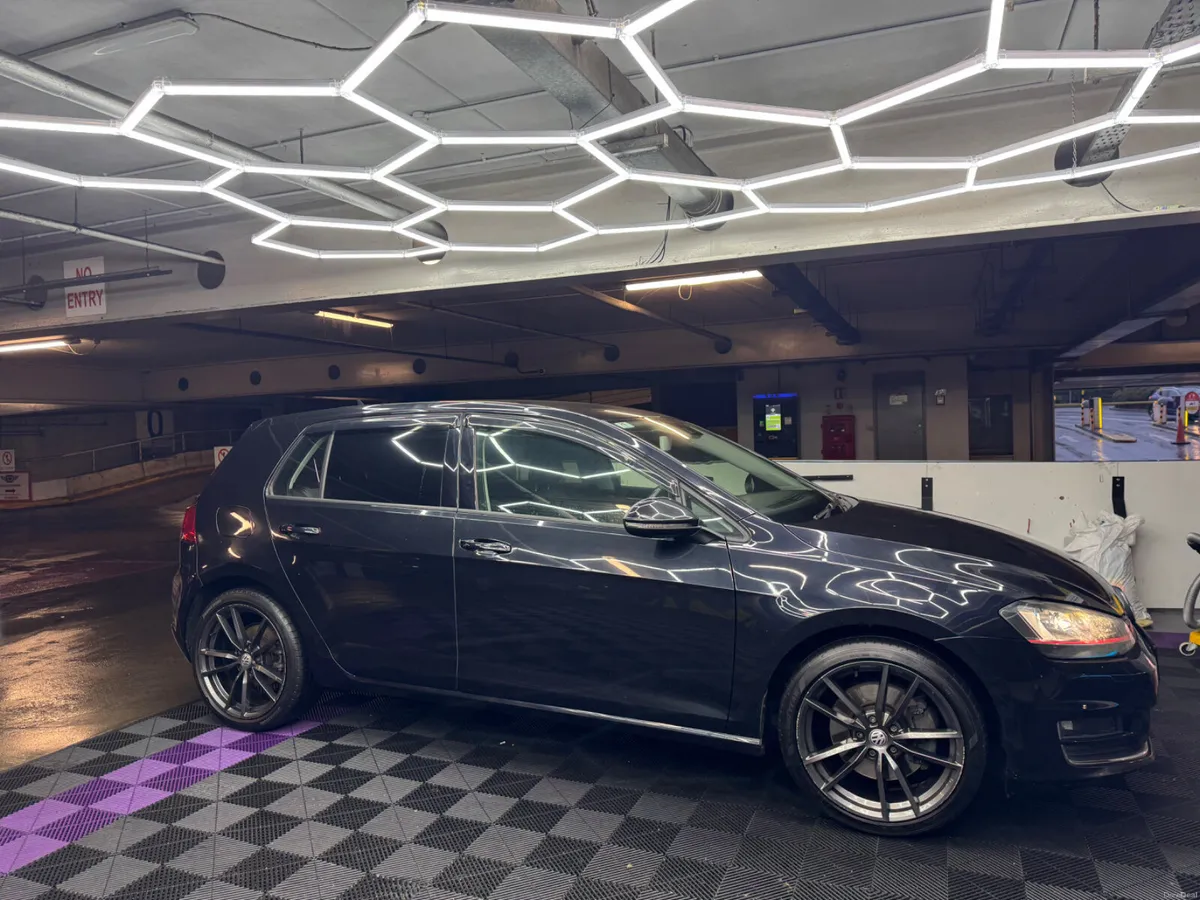 132 VW  Golf 1.4 AUTO HIGH SPEC - Image 3