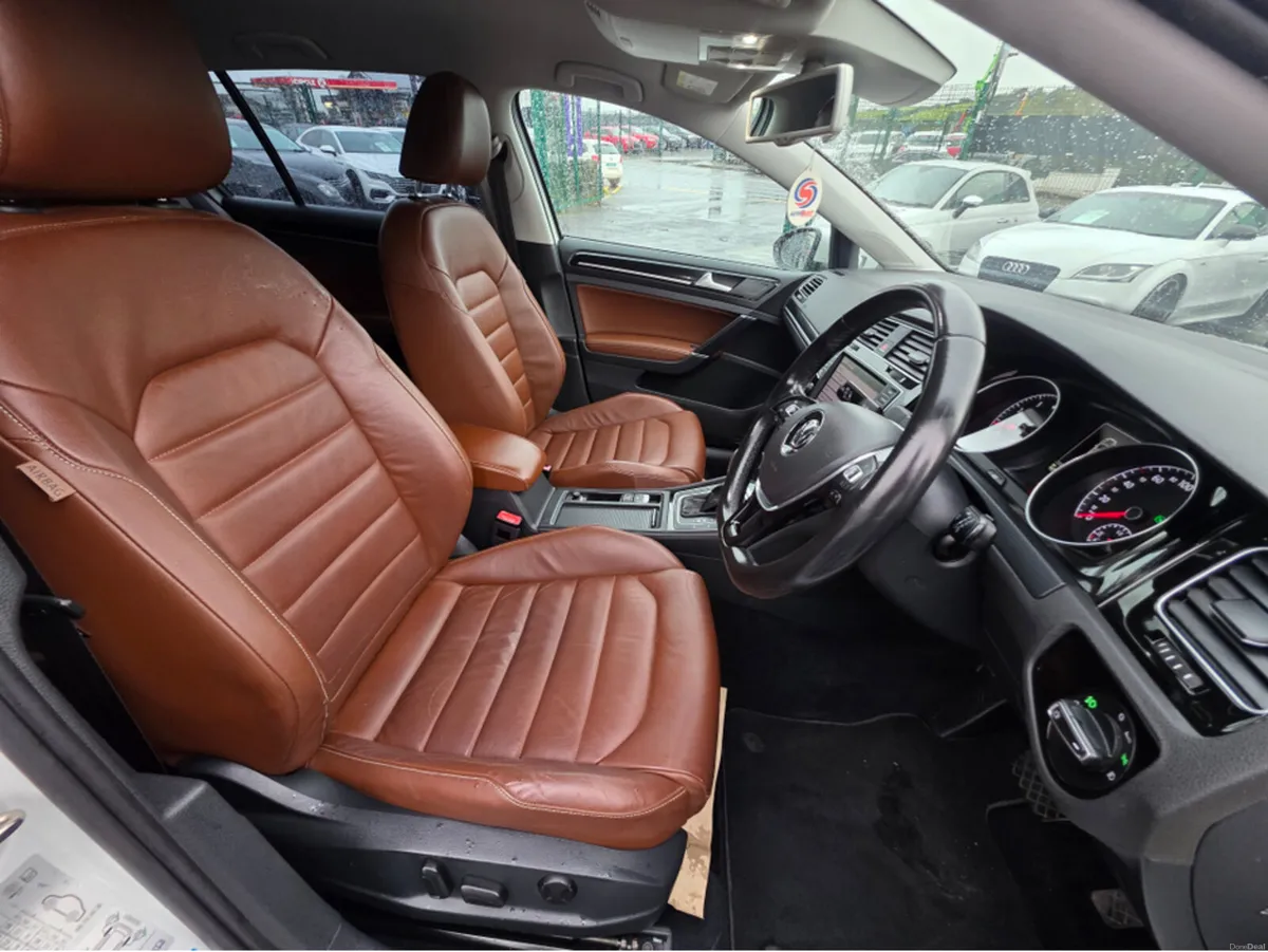 Volkswagen Golf LEATHER TAN LEATHER SEATS 1.4 TSI - Image 2