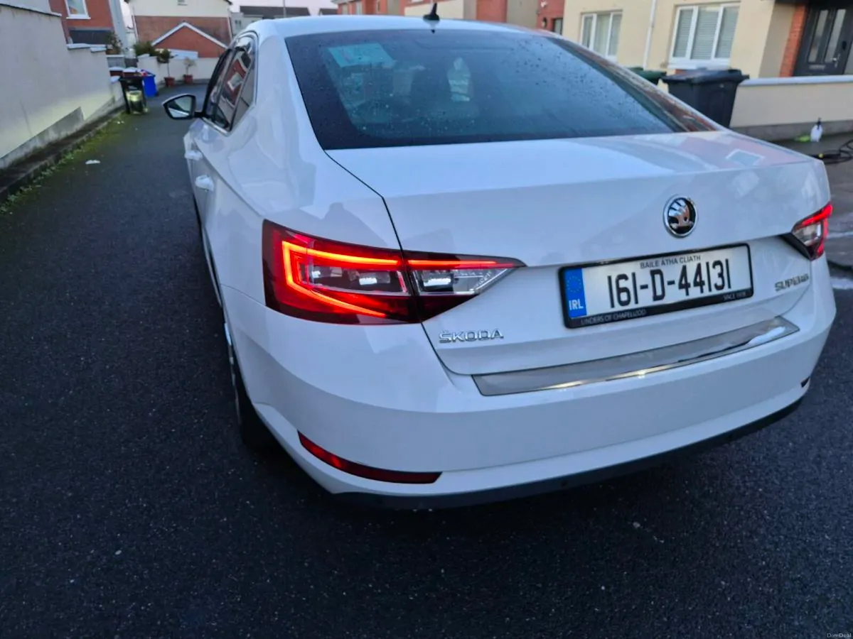 Skoda Superb Style 1.6 TDI AUTO - Image 3