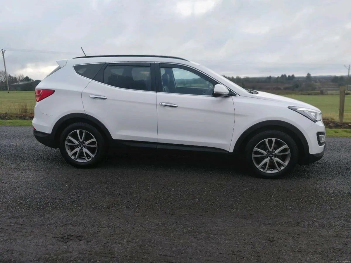 Hyundai Santa Fe - Image 2