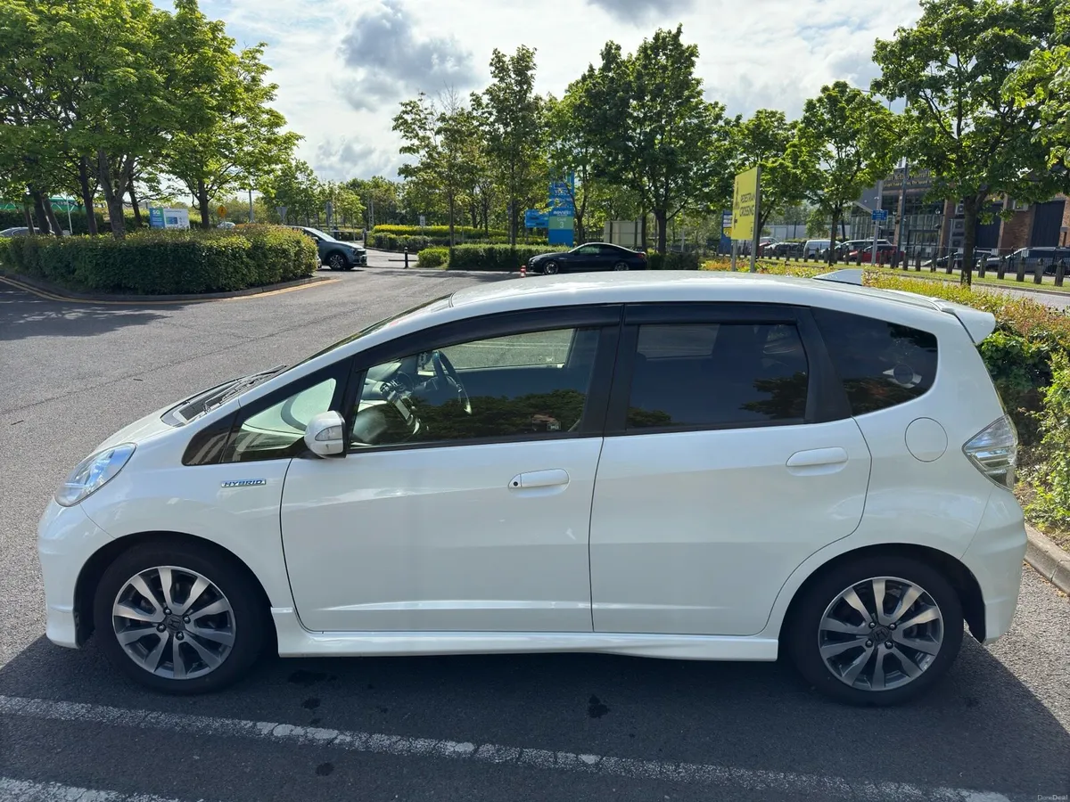Honda Fit 1.5 RS - Image 3