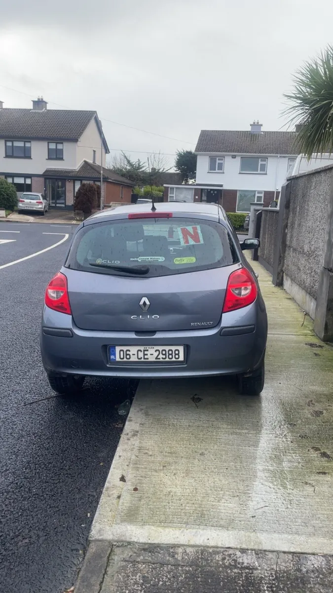 Renault Clio - Image 2