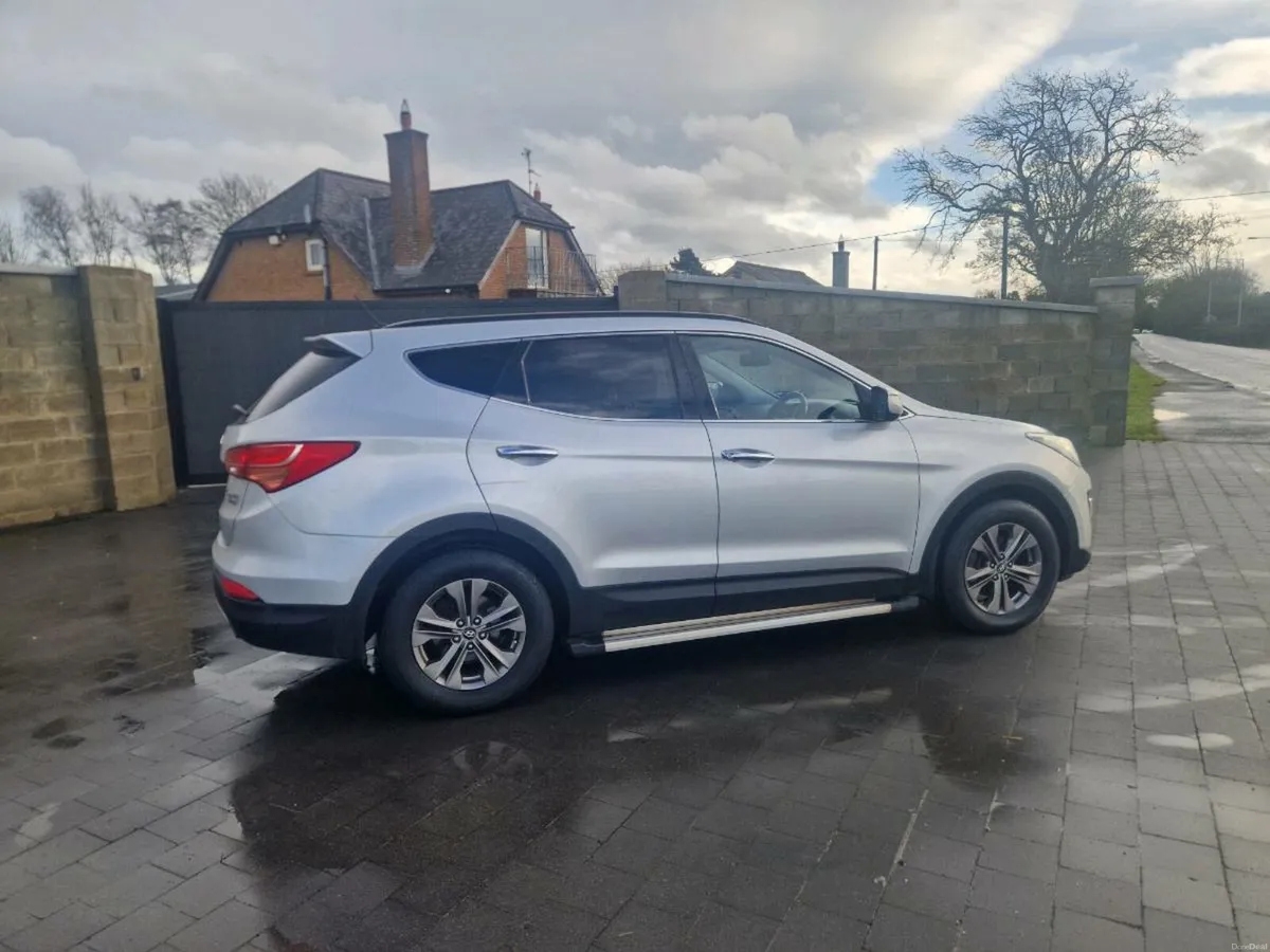 Hyundai santa fe automatic 7 seater 4x4 nct - Image 2