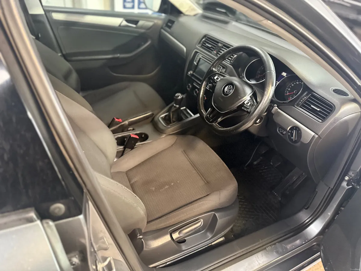 Volkswagen Jetta 2016. 1.2TSI - Image 3
