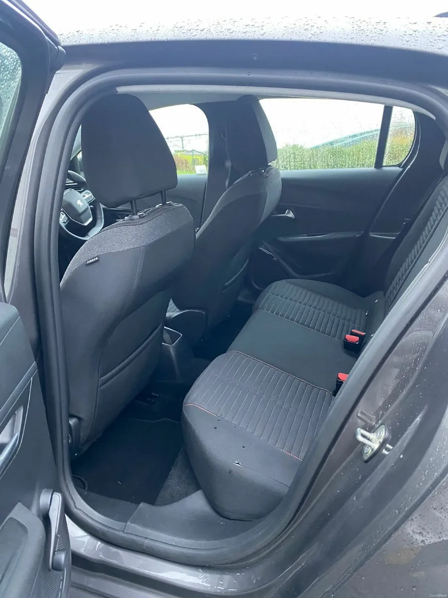 Peugeot 208 2020 - Image 3