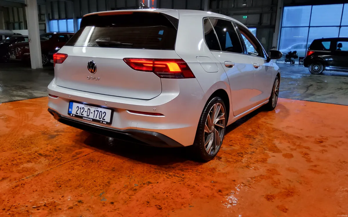 Volkswagen Golf 2021 - Image 3