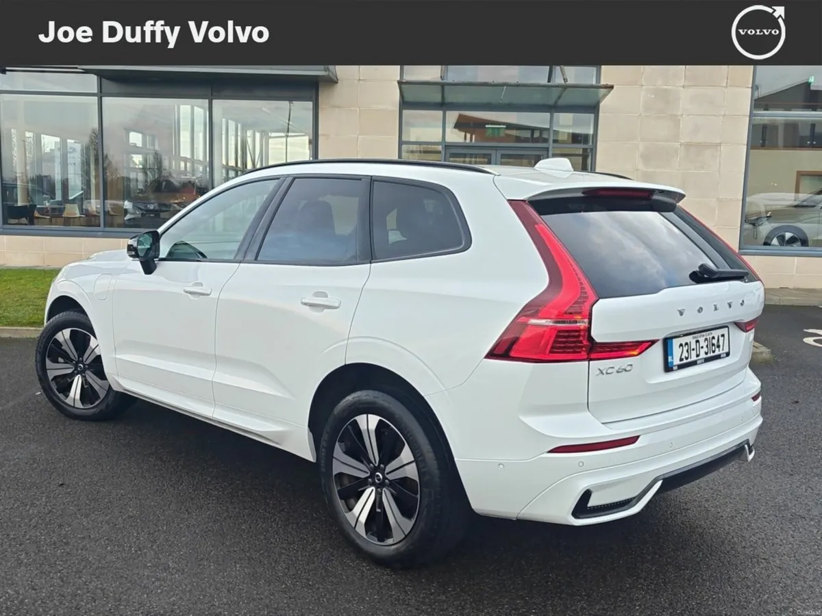 Volvo XC60 T6 Recharge PHEV 350hp AT8 Plus Dark - Image 3