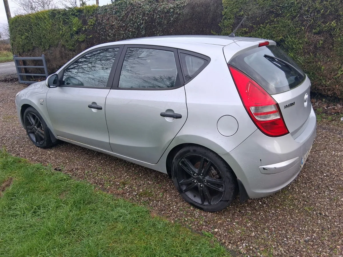 Hyundai i30 2010 Diesel 180kmls - Image 3