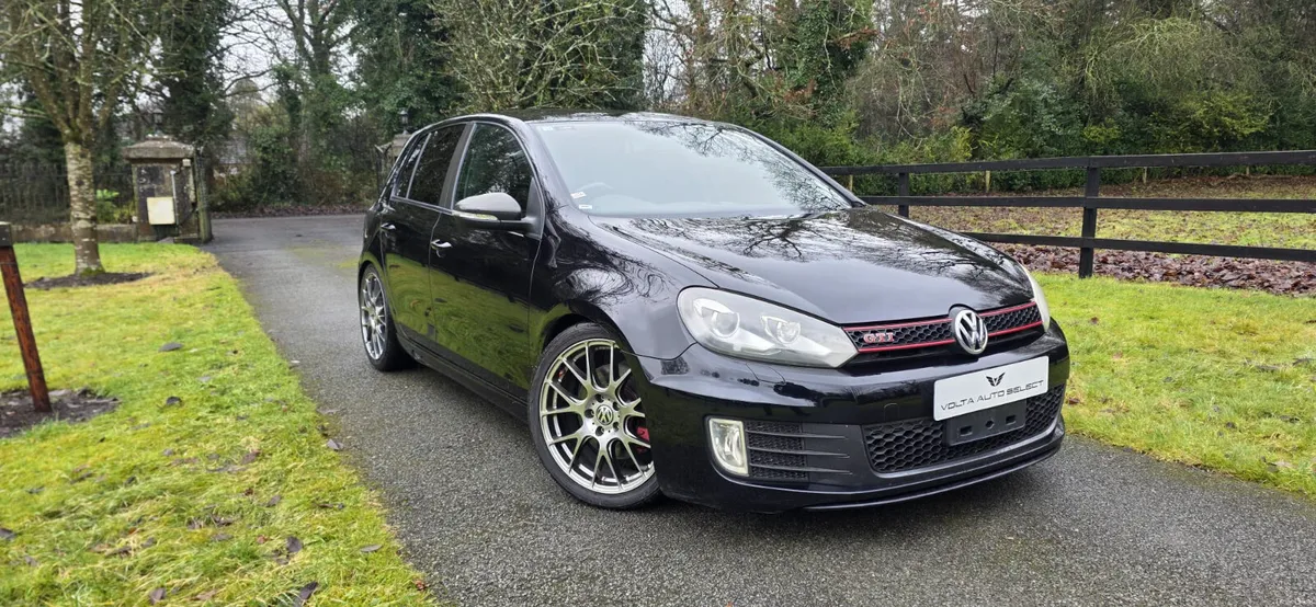 2010 Volkswagon Golf GTI - Image 2