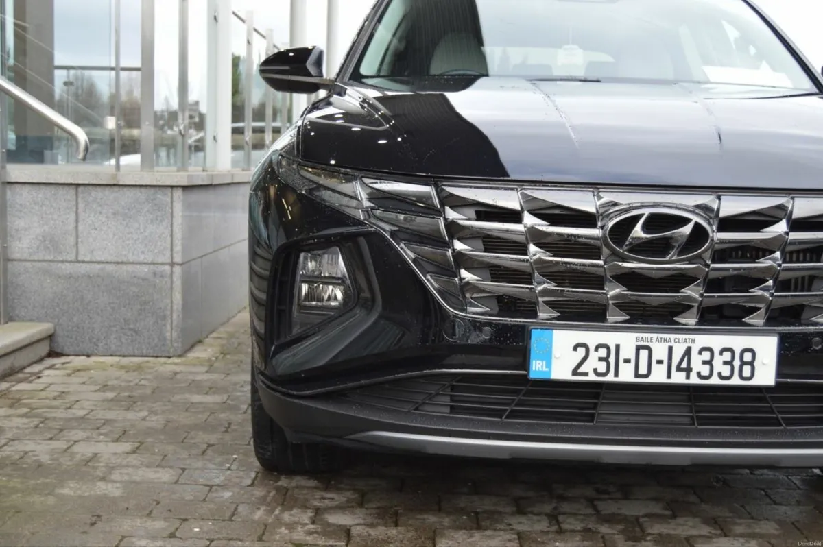 Hyundai Tucson 2WD Executive Plus HEV STG Auto - Image 3