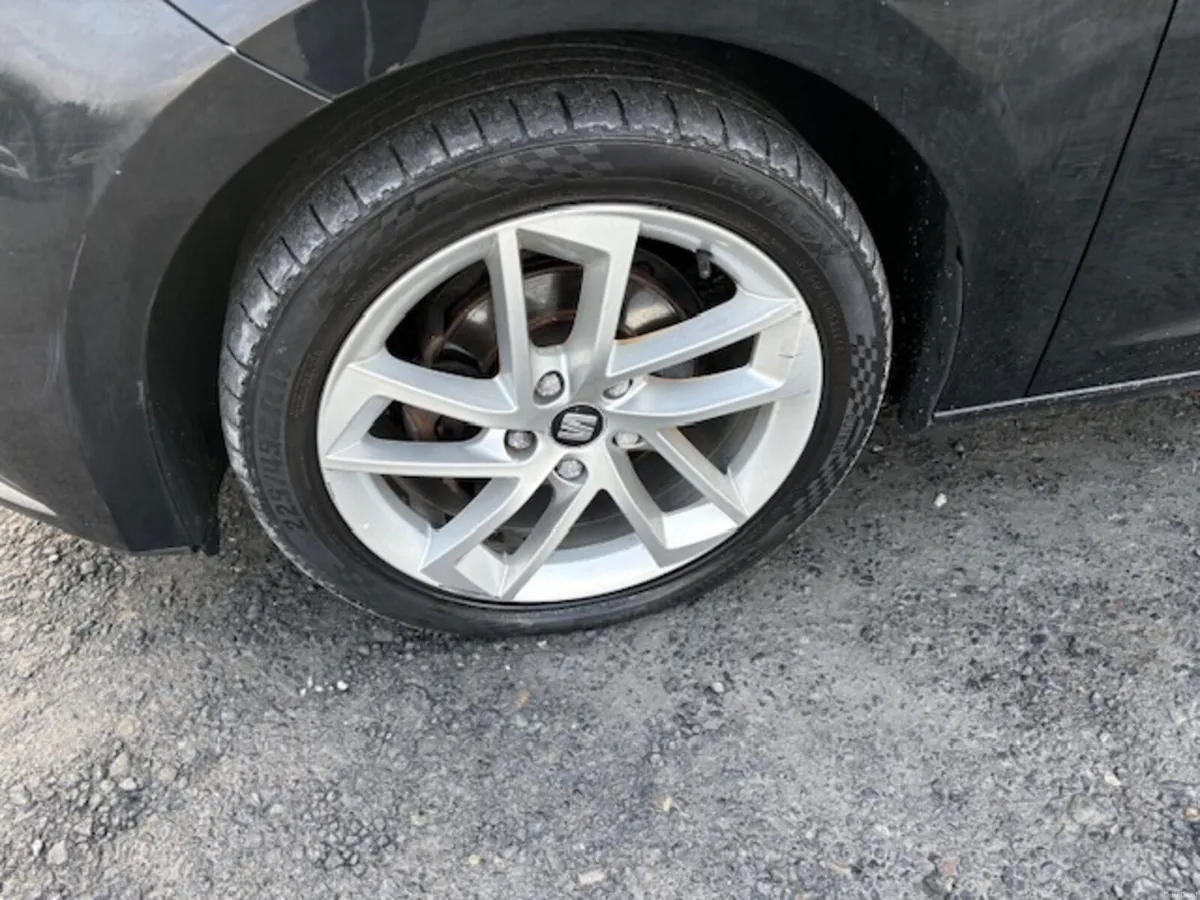 SEAT Leon 2015 - Image 2