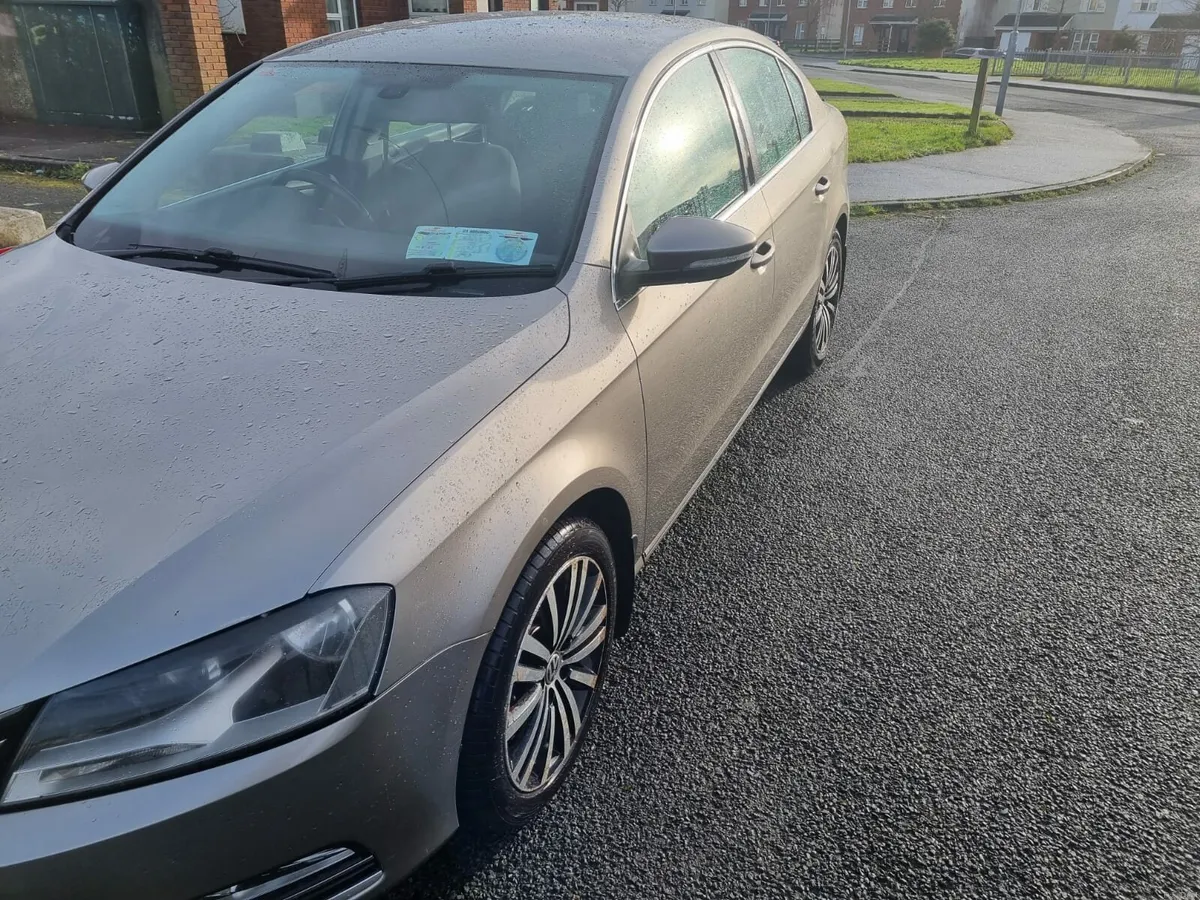Volkswagen passat 2012 - Image 2