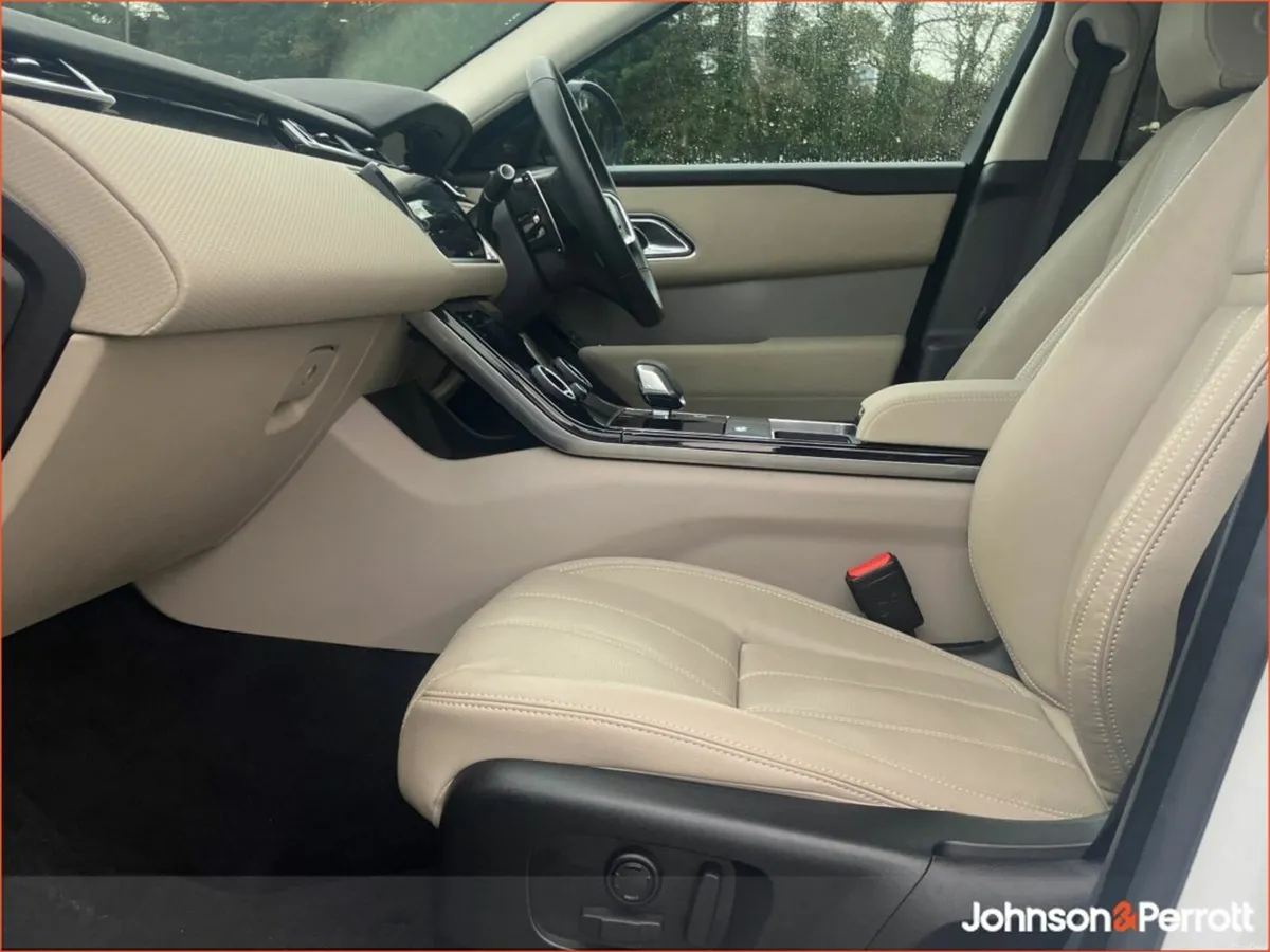 Land Rover Range Rover Velar 2.0 I4 PHEV 404 PS 4W - Image 3