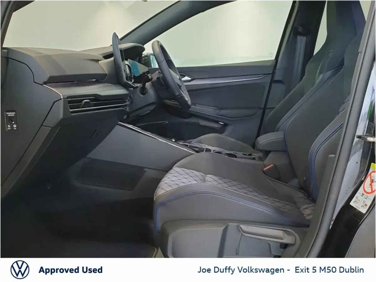 Volkswagen Golf R-LINE - Image 4