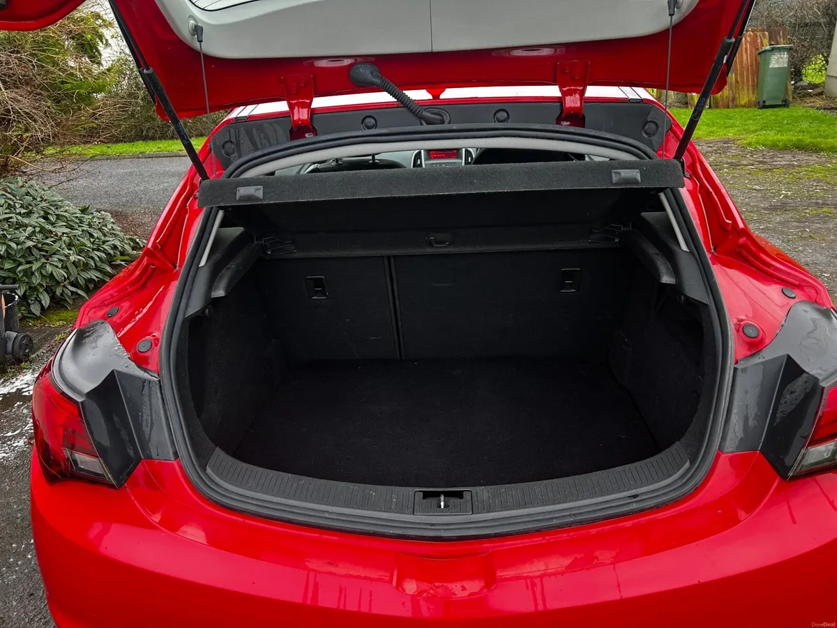 Opel Astra 2015 - Image 4