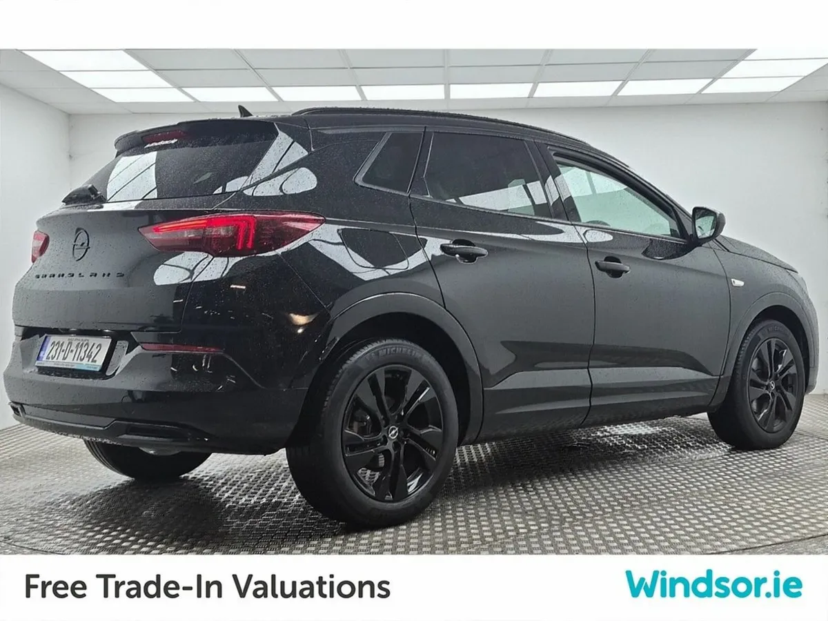 Opel Grandland Grandland SRI 1.2 130BHP - Image 3