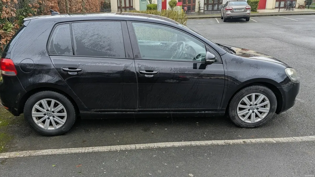 Volkswagen Golf 2013 - Image 2