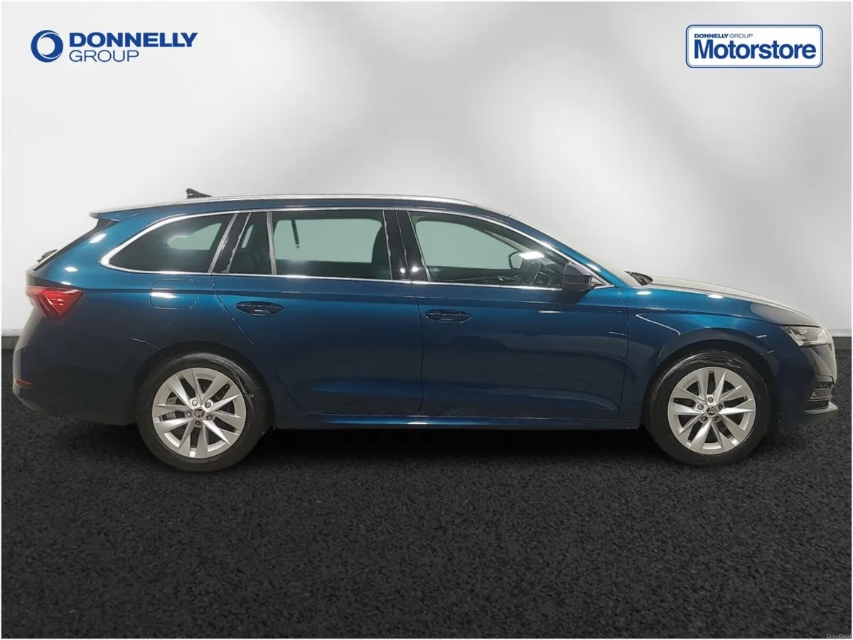 Skoda OCTAVIA Diesel Estate SE L - Image 3