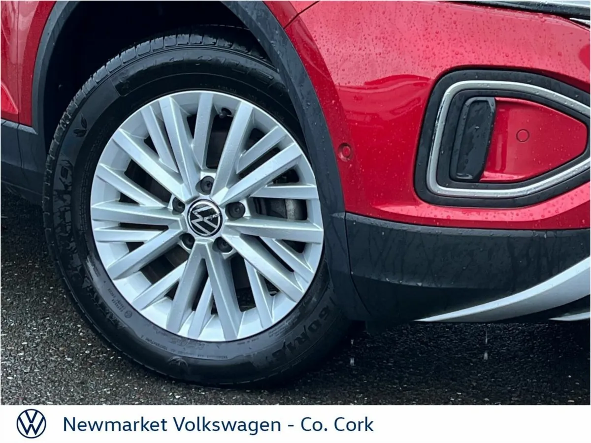 Volkswagen T-Roc LIFE 2.0 TDI 6 SPEED 116BHP - Image 2