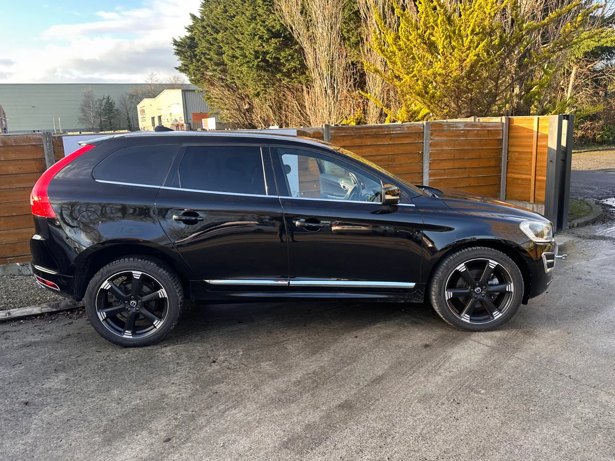2015 VOLVO XC60 D4 AUTO - Image 1