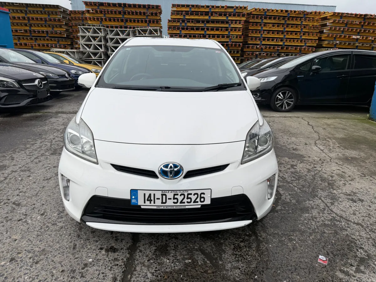 2014 Toyota Prius 1.8 Hybrid Auto - Image 2