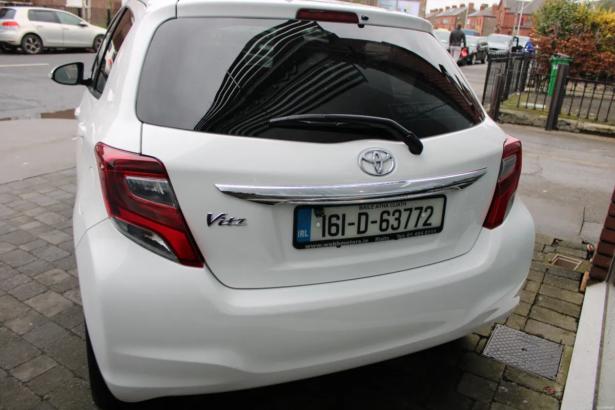 Toyota YARIS/VITZ 1.0 AUTOMATIC 2016 - Image 4