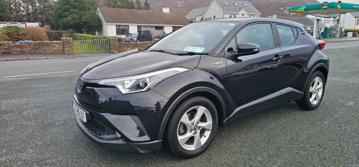 Toyota C-HR 1.8 HYBRID LUNA 2017 - Image 1