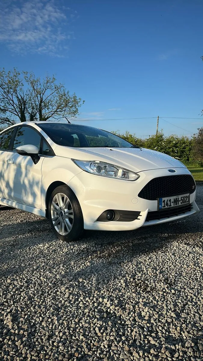 Ford Fiesta 1.25 L petrol 2014 - Image 2
